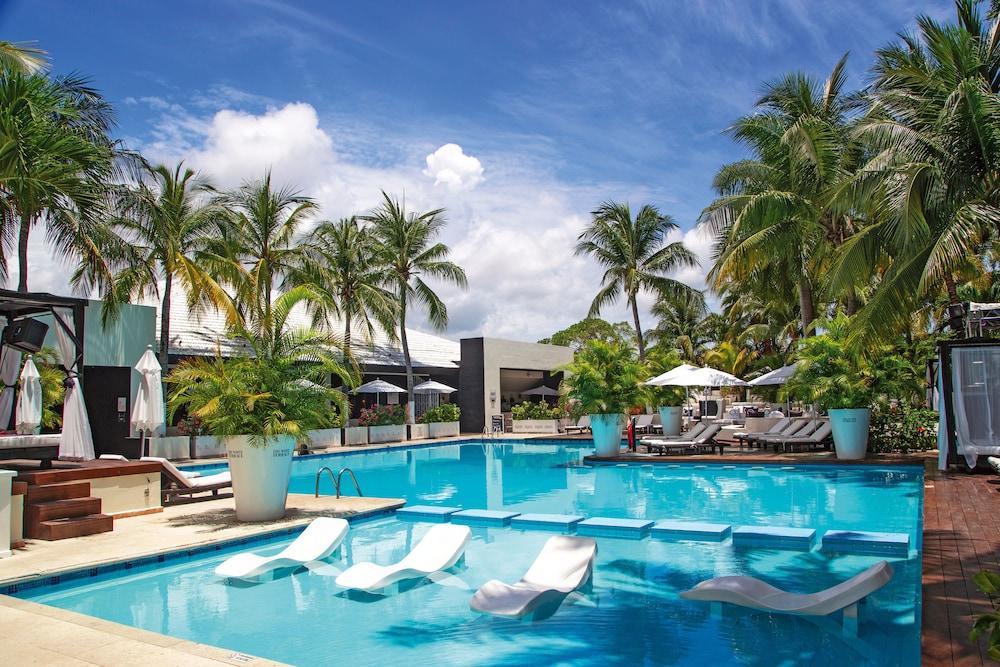 Smart Cancun The Urban Oasis Hotel Exterior photo