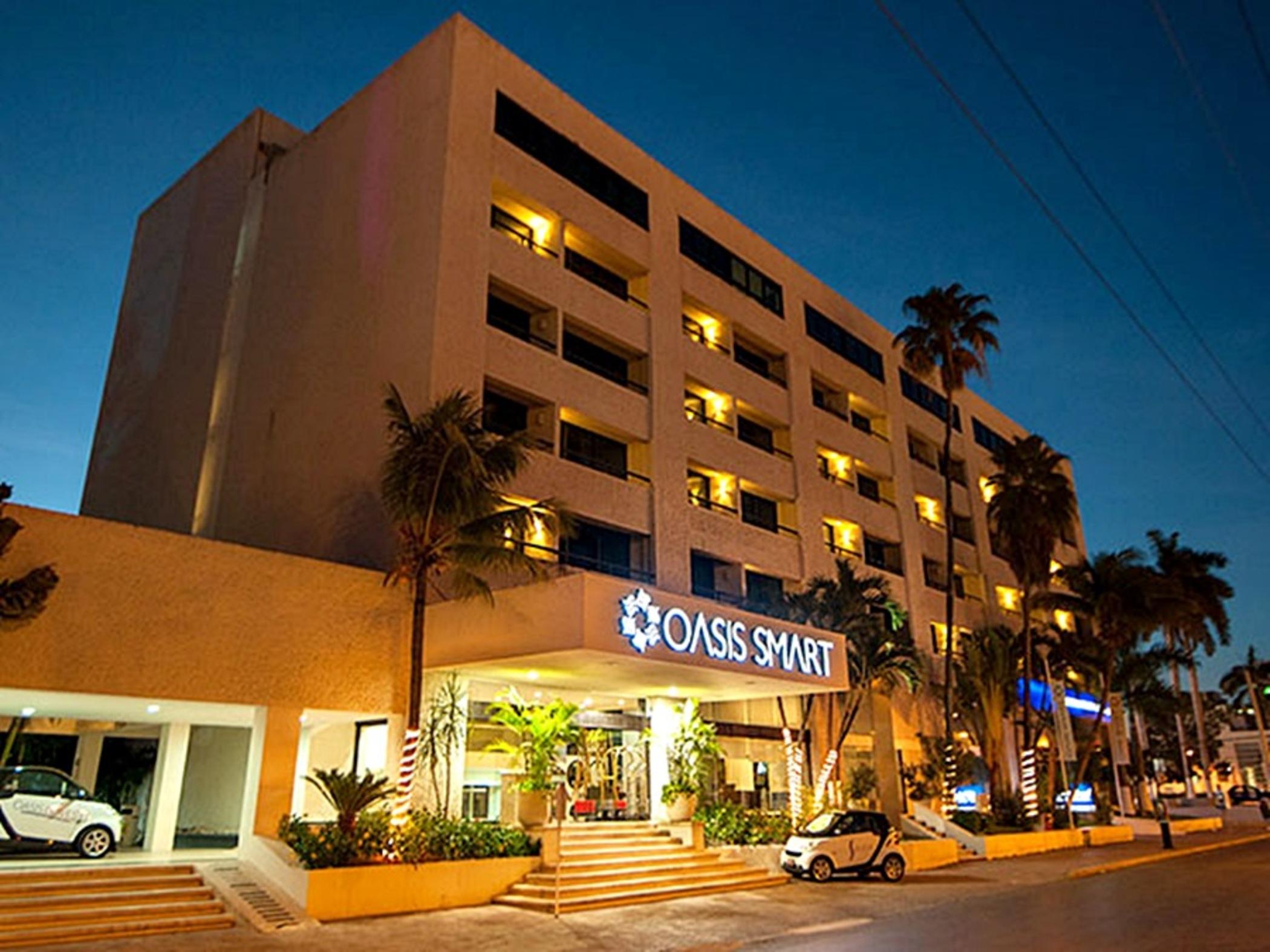 Smart Cancun The Urban Oasis Hotel Exterior photo